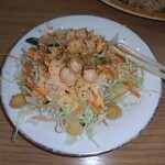 パーク ラホーリー レストラン - サラダ　ひよこ豆が美味しい