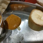 南インド料理 なんどり - 豆のペーストとバナナ