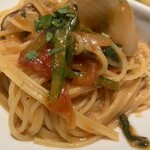 ガフーリオ - 広島産牡蠣と福岡春菊のトマトソースパスタ