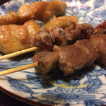 串焼き 道久 - 奥-ぼんじり  手前-砂肝