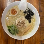 中華そば よしかわ 上尾店 - 美しいさと美味しさが同居
