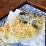 太喜路 - 時間差で三陸産牡蠣とナスの天ぷら