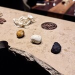 MAZ - ◉入り口にある本日の食材達の展示