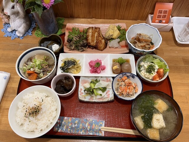 お食事処 花うさぎ - 羽前大山（食堂）の写真