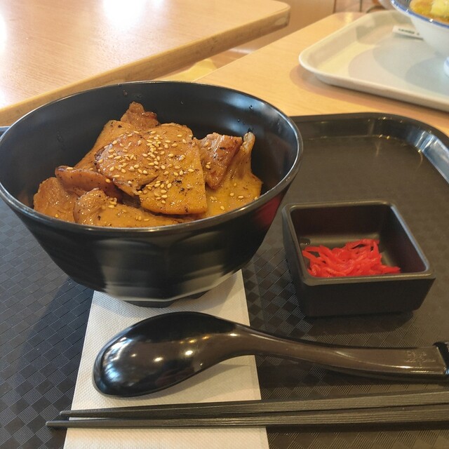 横浜発祥 元祖豚丼 まさえい ミスターマックス湘南藤沢店 - 本