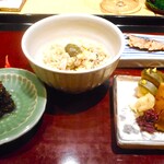 青蓮院門跡前 月おか - ご飯