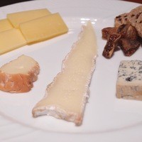 シノワ 銀座店 - フランス産チーズの盛り合わせ