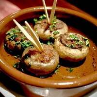 白金Baru - マッシュルームの生ハム詰め焼き