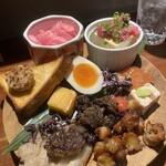 煙 燻製バル トリベーネ 裏なんば本店 - 