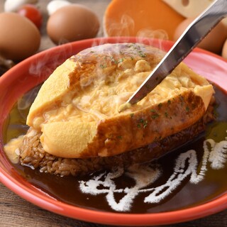 ＼目で見て楽しむアトラクション型オムライス！／