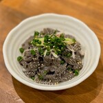 炭火焼肉ホルモンさわいし - センマイ刺し