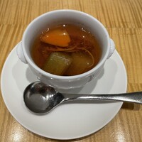 スーツァン・レストラン陳 渋谷店 - 鶏と野菜のスープ