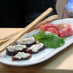 家庭料理 小川 - 奈良漬けチーズ盛クラッカー みょうがチーズ生ハム巻 盛り