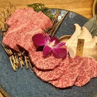 和牛 まつした 本通り店 - 極上塩焼き2種(ランプと三日月)