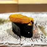 匠 進吾 - 立派で香り高い紫。