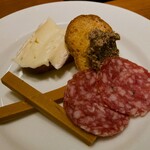 カーヴ - アミューズ