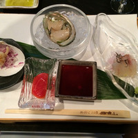 鎌倉山 横浜スカイビル店 - 前菜盛り合わせ（お刺身）／鯛の昆布〆・鮑・白ミル貝