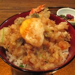 旬彩 天ぷら 心来(しんら） - 小丼：車海老天、玉子天、かき揚げの小天丼。