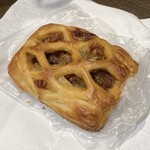 バゲットラビット - 煮込みボロネーゼパイ