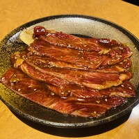 ホルモン焼肉 富や 栄店 - ツラミ