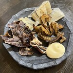 浜焼活貝 いさむ - 干物盛り