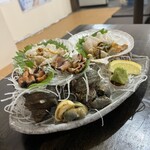 浜焼活貝 いさむ - ホタテ、サザエ