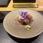 とり やまもと - 歯応えがありつつも柔らかい刺身
