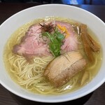 中華そば 卯月屋 - 出汁が際立つ塩味もお勧め