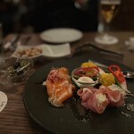 TOKYO Whisky Library - 