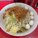 ラーメン二郎 - 小麺半分｡ｳｽﾞﾗﾄｯﾋﾟﾝｸﾞ｡ﾆﾝﾆｸ少し脂ﾏｼﾏｼ｡