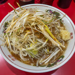 ラーメン二郎 - 小麺半分｡ﾈｷﾞﾄｯﾋﾟﾝｸﾞ｡ﾆﾝﾆｸ少し脂ﾏｼﾏｼ｡