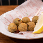 代々木八幡 BISTRO NONKI - オリーブアスコラーナ（オリーブの肉詰めフリット）