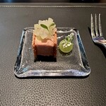 Peter - アミューズ。初めから期待値が上がるプレゼンとテイスト。◎
                                