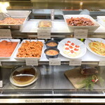 ガストロノミア ヨシ - 店内冷蔵ショーケース