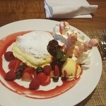 ボン シャンス - ベリーベリーのパンケーキ ふわふわで美味しかった～(´∇｀)