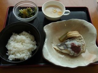 Vansenu - 本日のおすすめ『春薬膳』８２３円 「鯛の酒漢方蒸し梅風味」