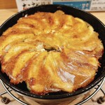 鉄なべ - 鉄なべ餃子2人前
