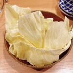 鉄なべ - キャベツ　おかわり可