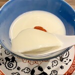 龍騰虎躍 - 杏仁豆腐