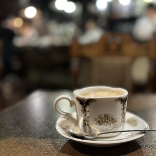 カフェレストラン 泥人形_1