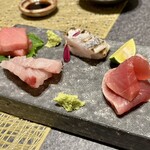 肴と炭火焼 玉 - 刺身盛り合わせ①