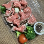 ビストロ グルナッシュ - 実は在庫のカイワレと和えました。