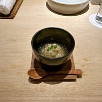 天ぷら成 - ズワイガニの飯蒸し
                    
                    
