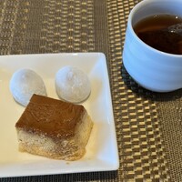 MIDO RESTAURANT PIC NIKA - 