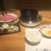 本格肉料理 丸小 - 黒毛和牛すき鍋　竹　焼く前