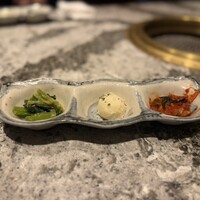 肉の匠 将泰庵  船橋本店 - 前菜盛り合わせ 全部最高ですが、キムチが、、、