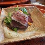 草喰 なかひがし - 追加　北海道放牧牛炭火焼き　菊芋のソース