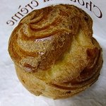 レピス・ドゥ・ラビ - 【シュークリーム(137円)】正面から撮影。