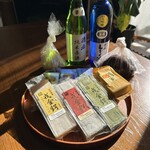 谷矢製餡 - お正月用に…徳若にも買いに…いつもの日本酒と写真