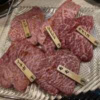 個室 炭火焼肉 本川越 尊 - 